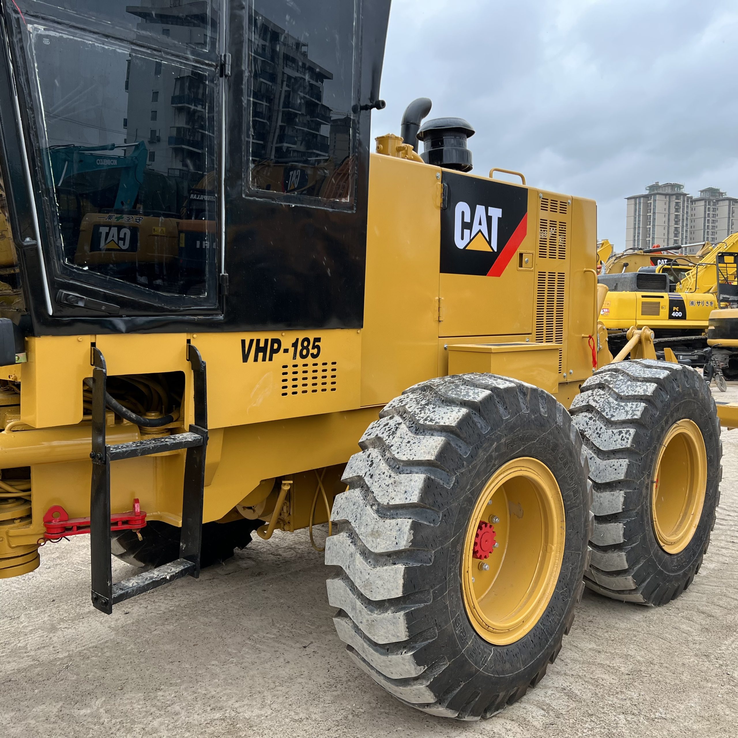 CAT 140H Грейдер б/у