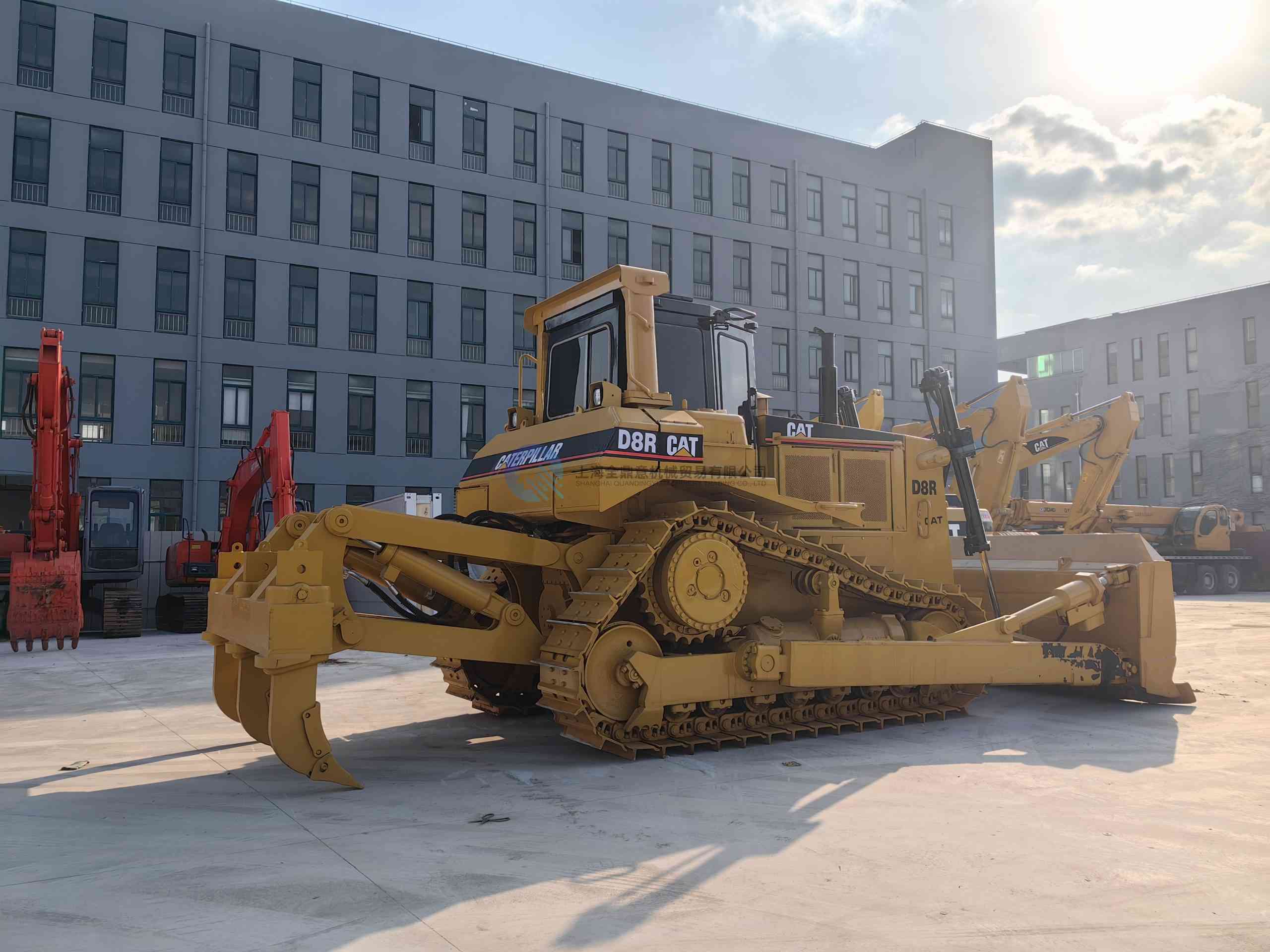 Used CAT D8R bulldozer  For Sale