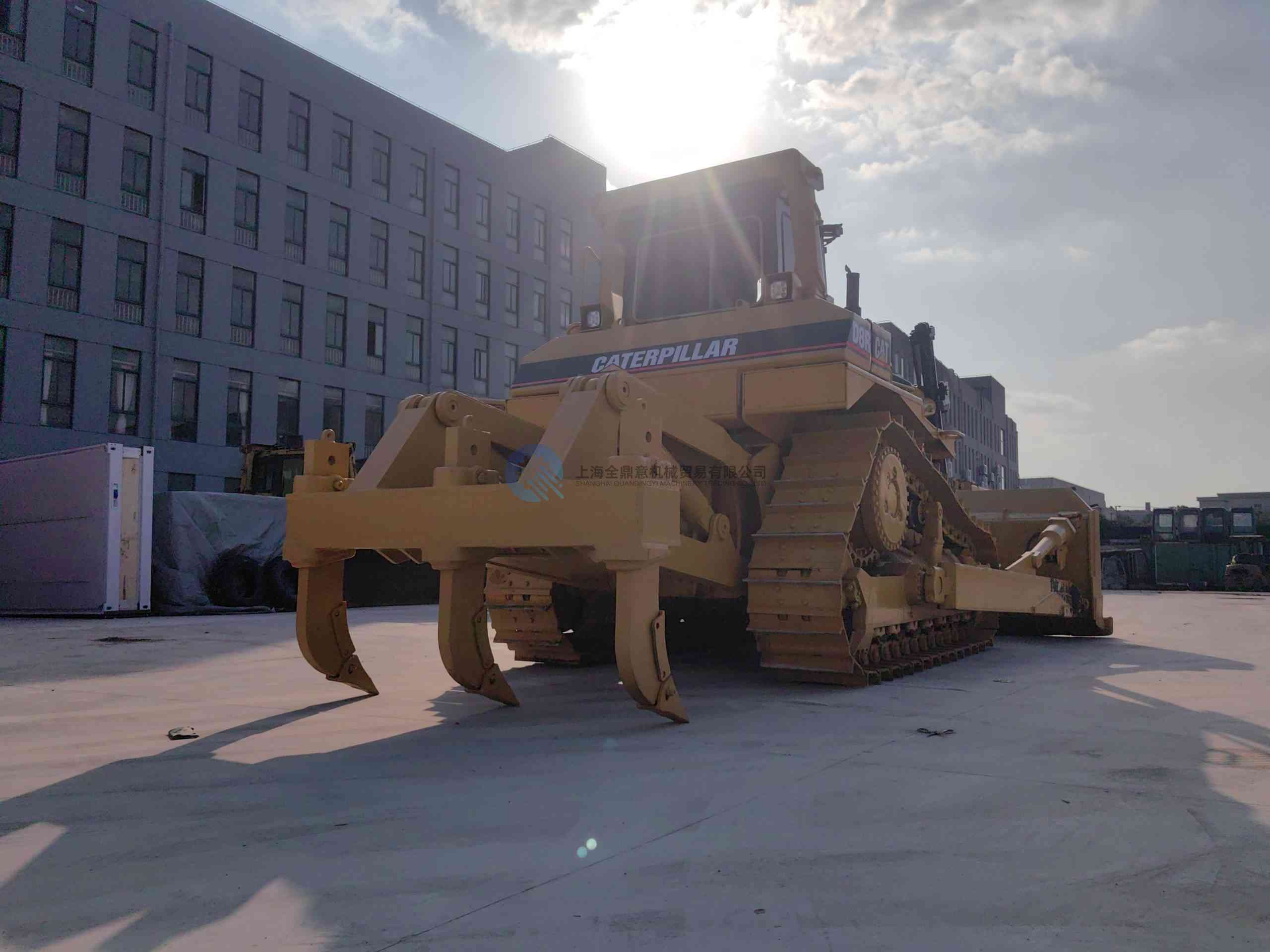 Used CAT D8R bulldozer  For Sale