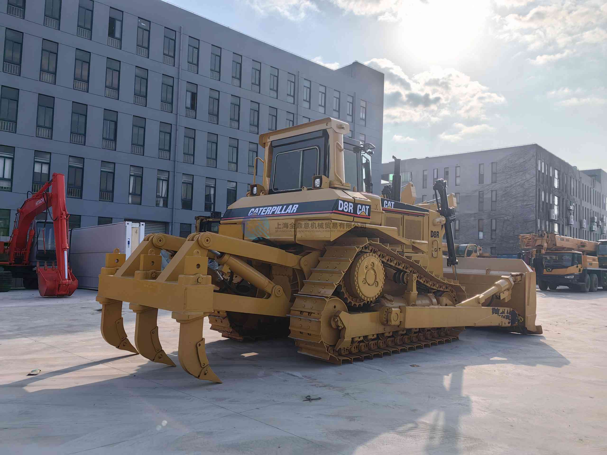 Used CAT D8R bulldozer  For Sale