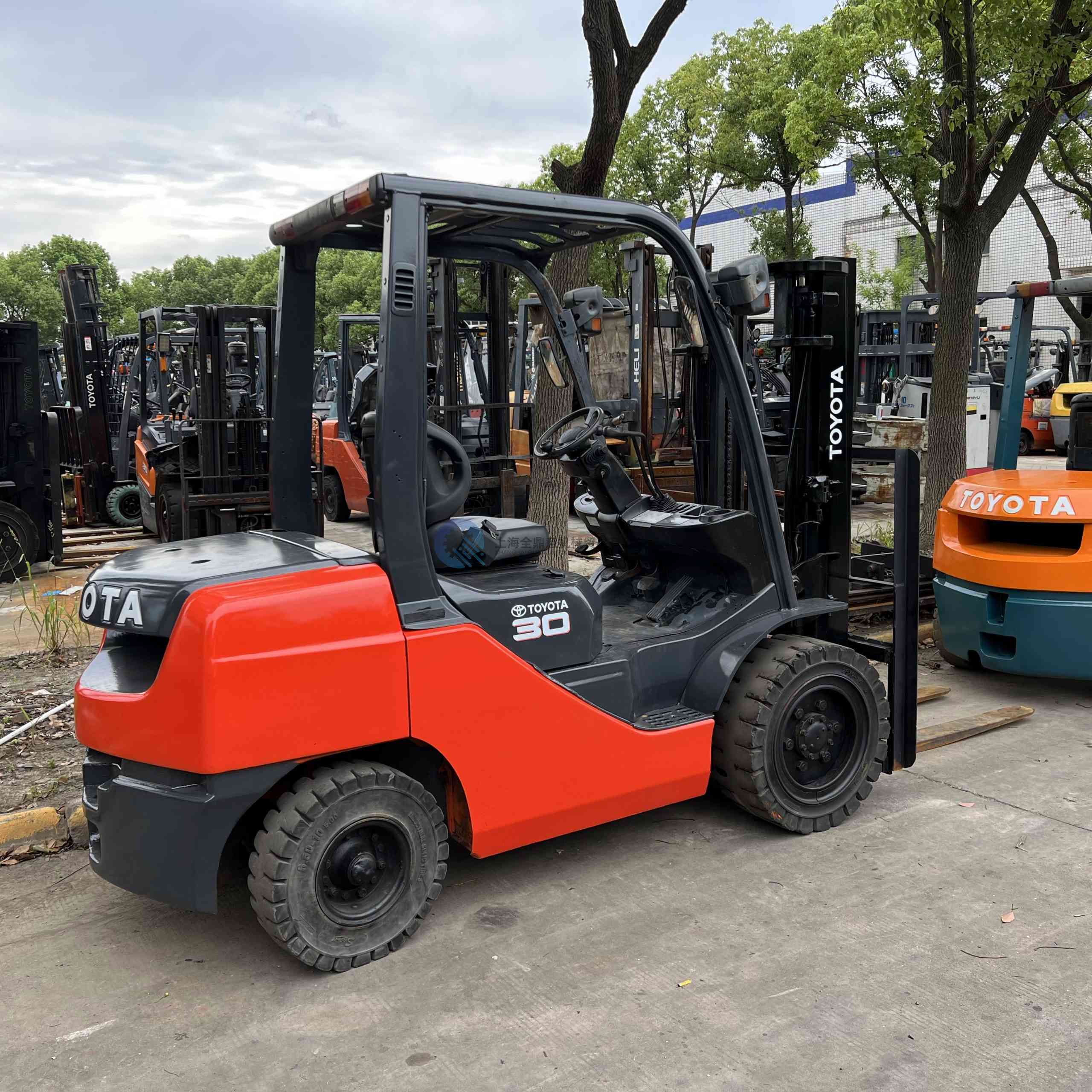 USED Toyota FDN30 forklift FOR SELL