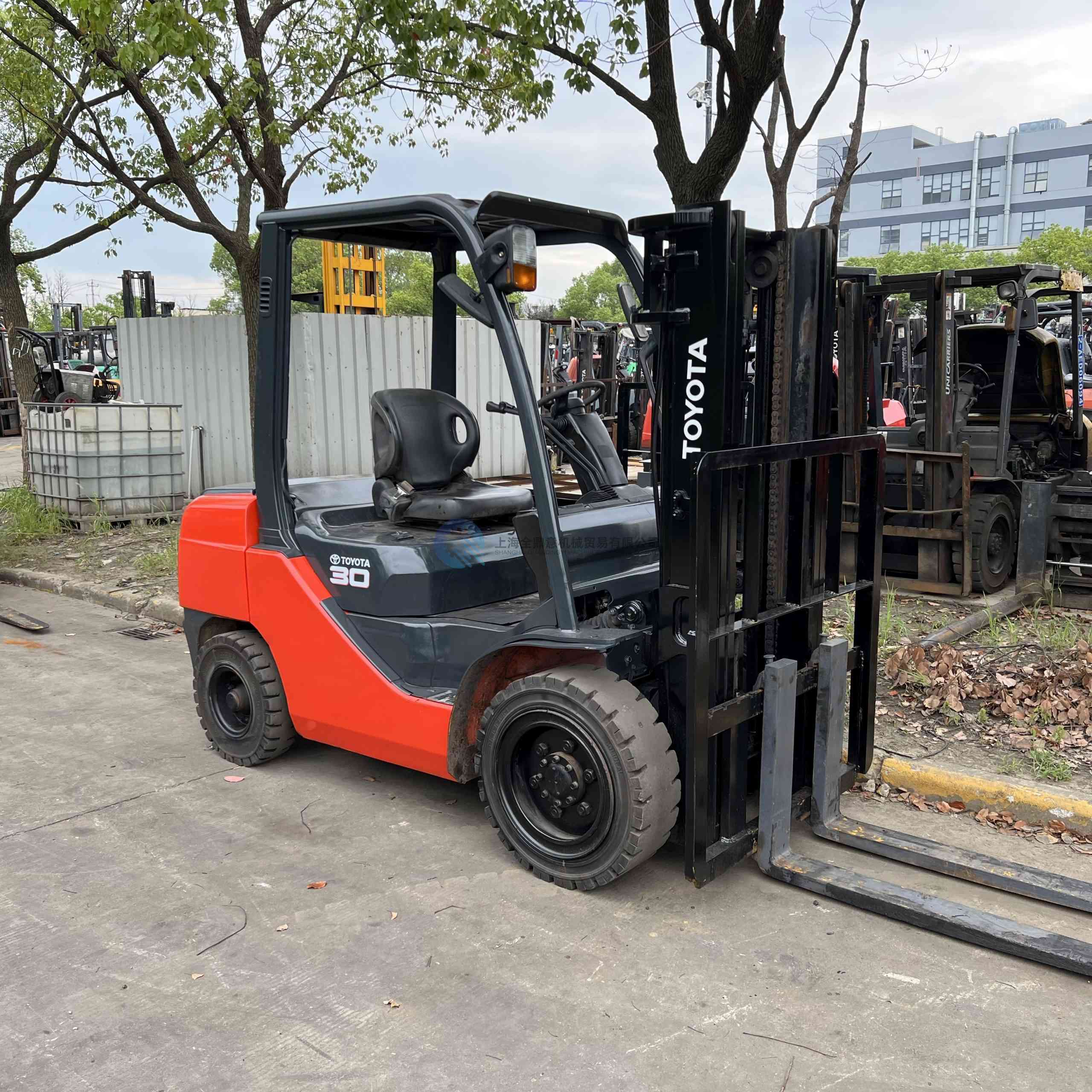 USED Toyota FDN30 forklift FOR SELL