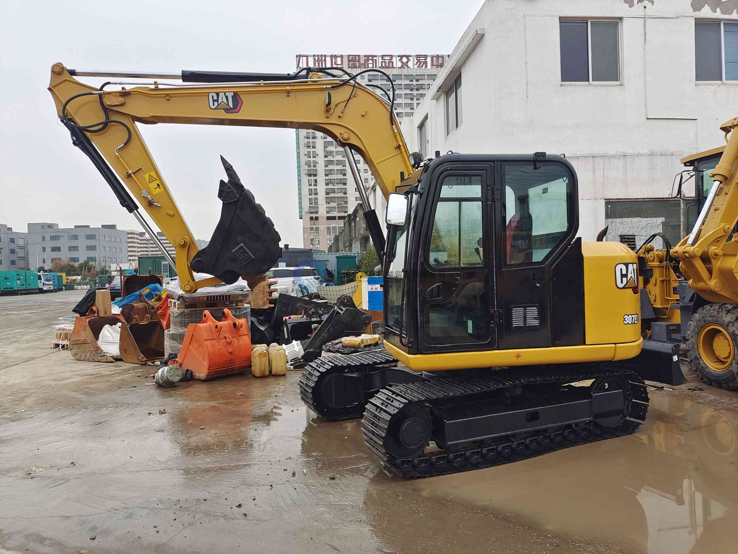 Used CAT 307E2 excavator