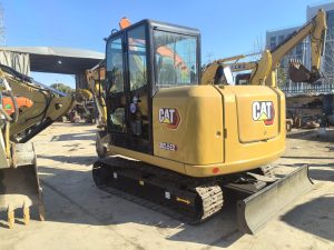 Used CAT 305.5E2 excavator with thumbnail - Photo10