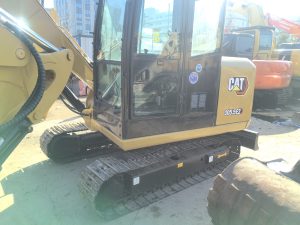 Used CAT 305.5E2 excavator with thumbnail - Photo12