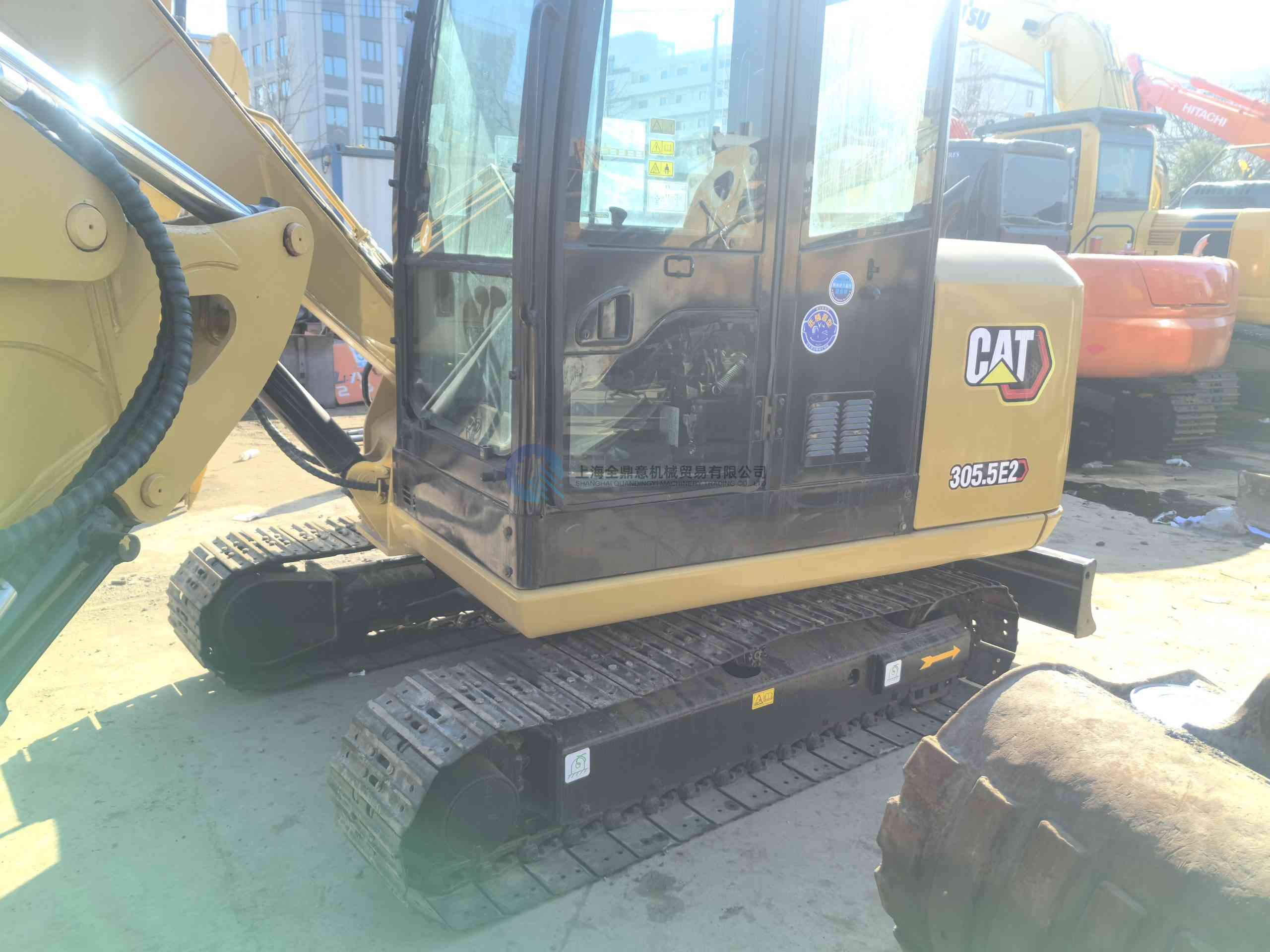 Used CAT 305.5E2 excavator with thumbnail