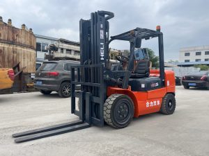 Heli 3.5-ton 3-section mast lift 4.5-meter forklift - Photo11