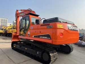 USED  Doosan DX300LC-9C EXCAVATOR FOR SELL - Photo2