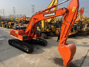 USED  Doosan DX300LC-9C EXCAVATOR FOR SELL - Photo5