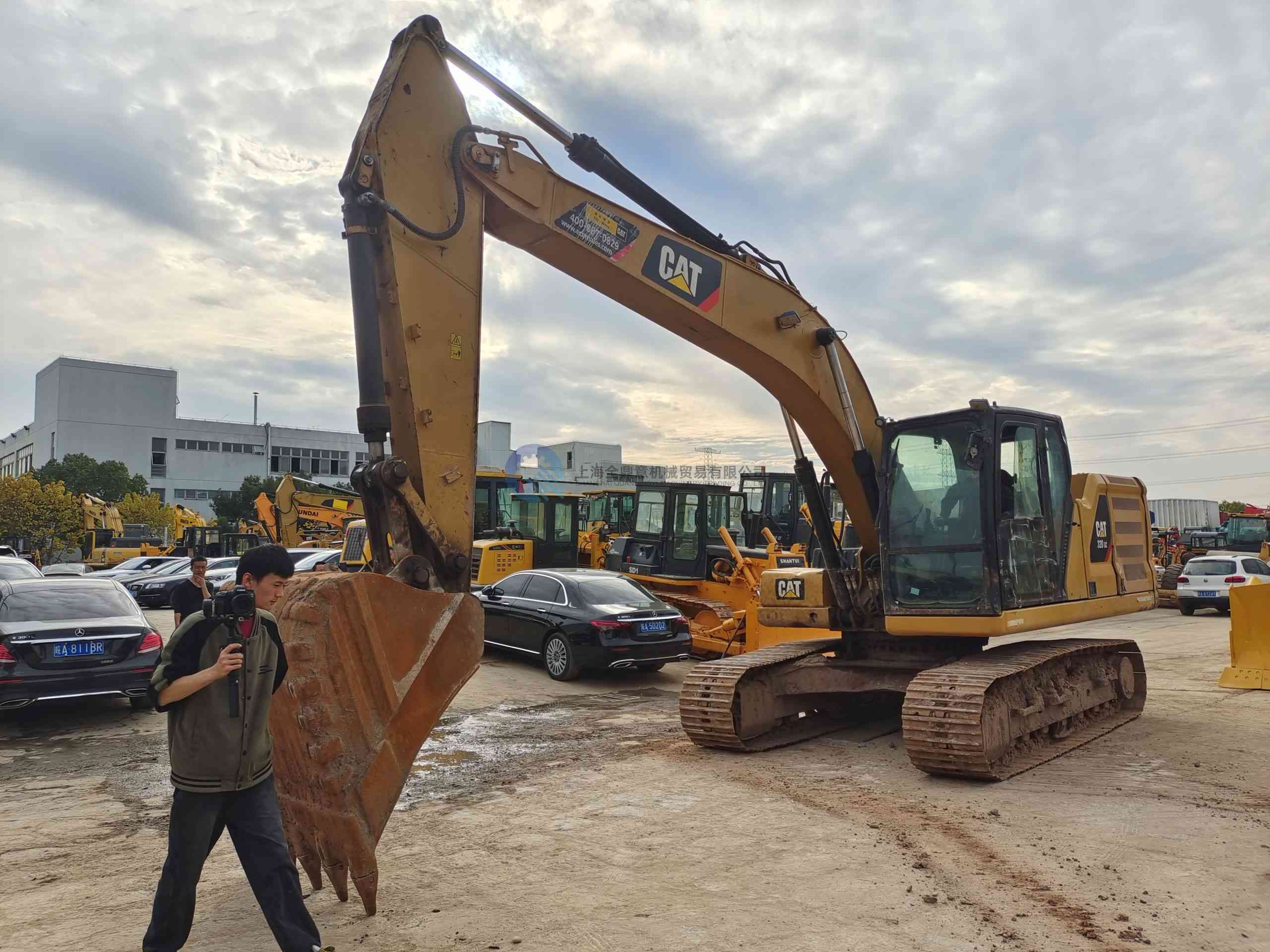 Used CAT 320Gc excavator