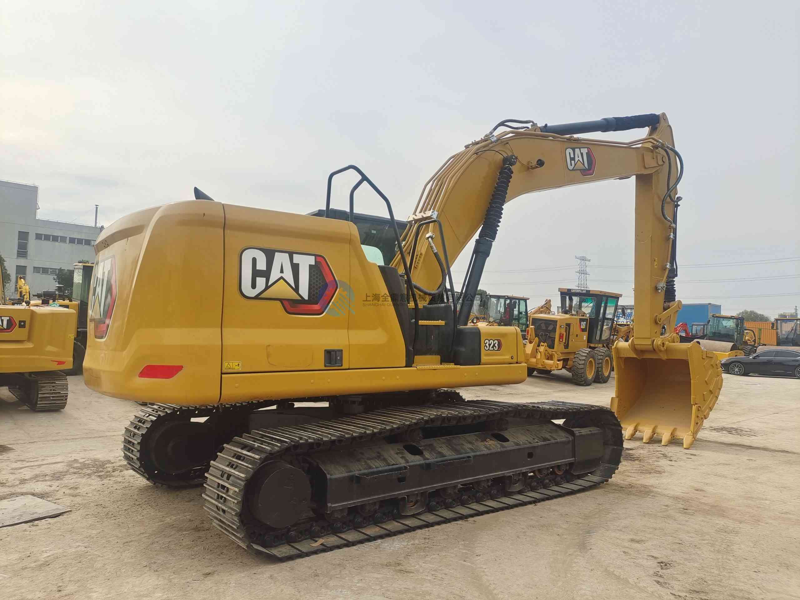 Used CAT 323 excavator