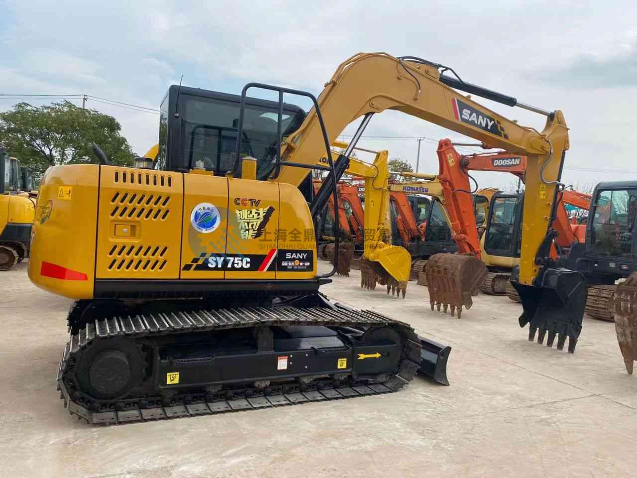 حفار ساني SY75C مستعمل