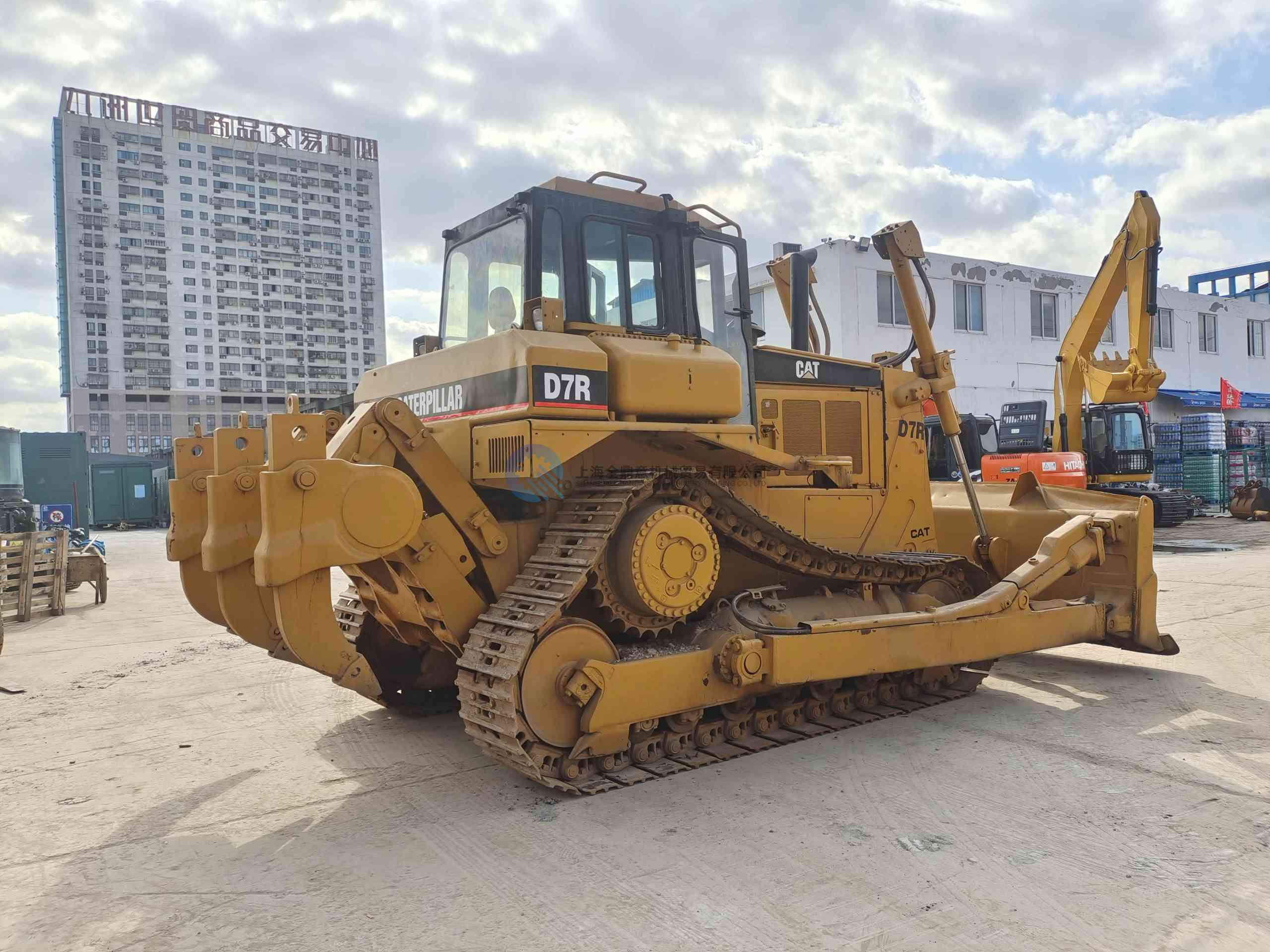 Бульдозер CAT D7R б/у
