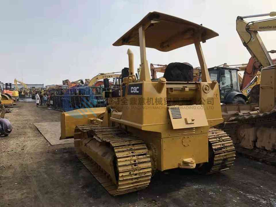 Bulldozer CAT D3C d'occasion