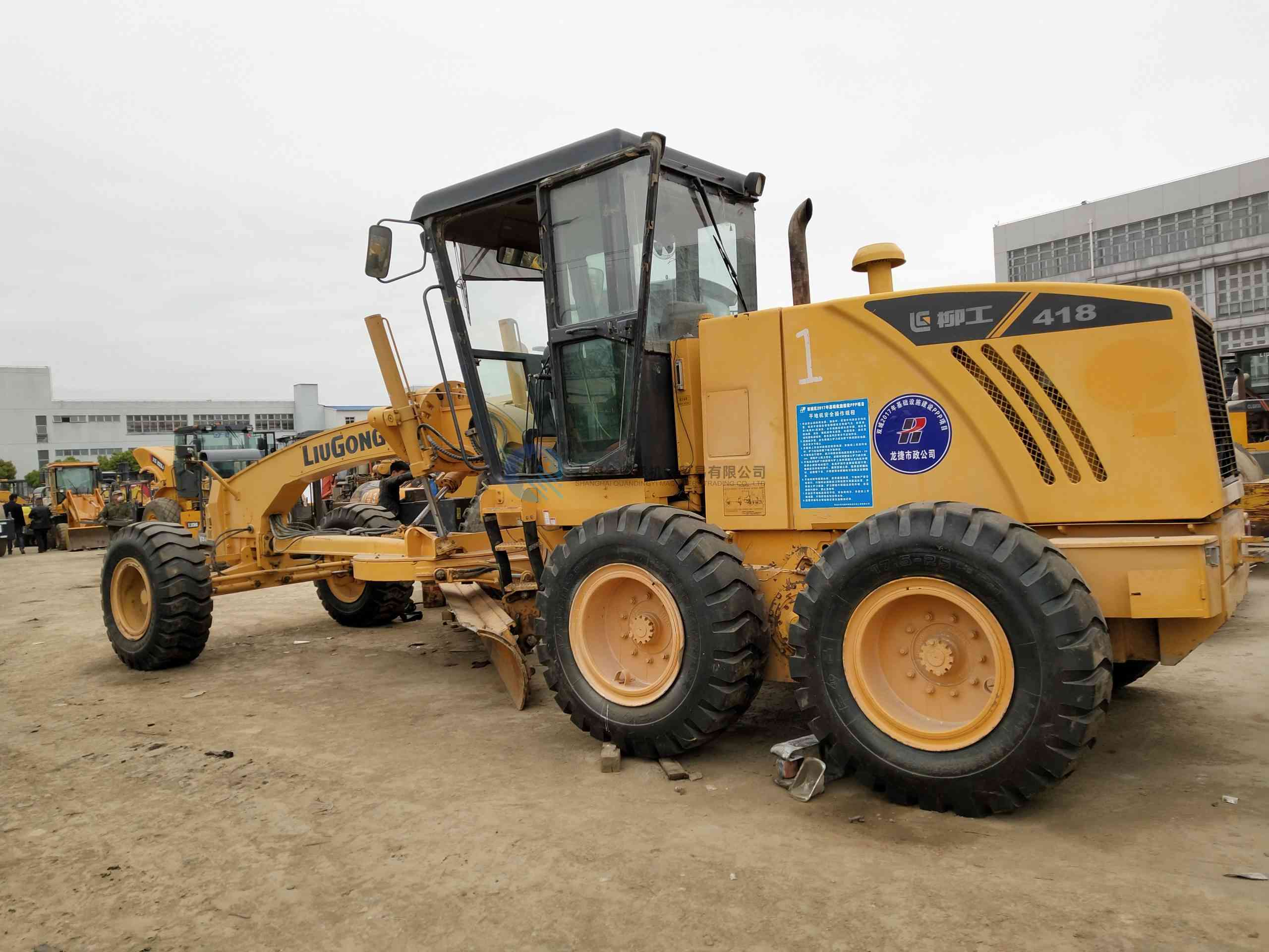 Motoniveladora LIUGONG 418 usada