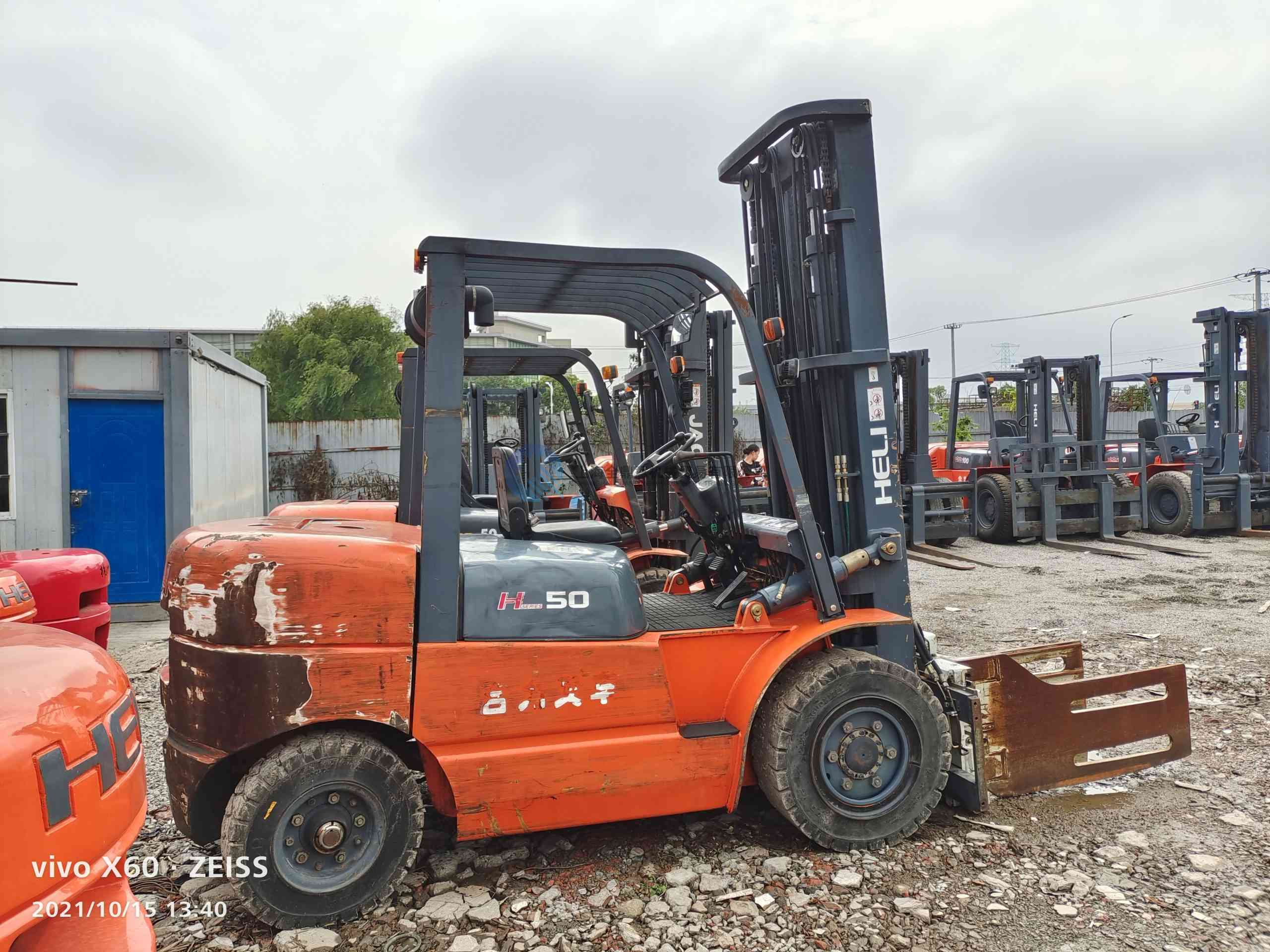 Used HELI 50 5 ton Diesel Forklift truck with 6m lift height