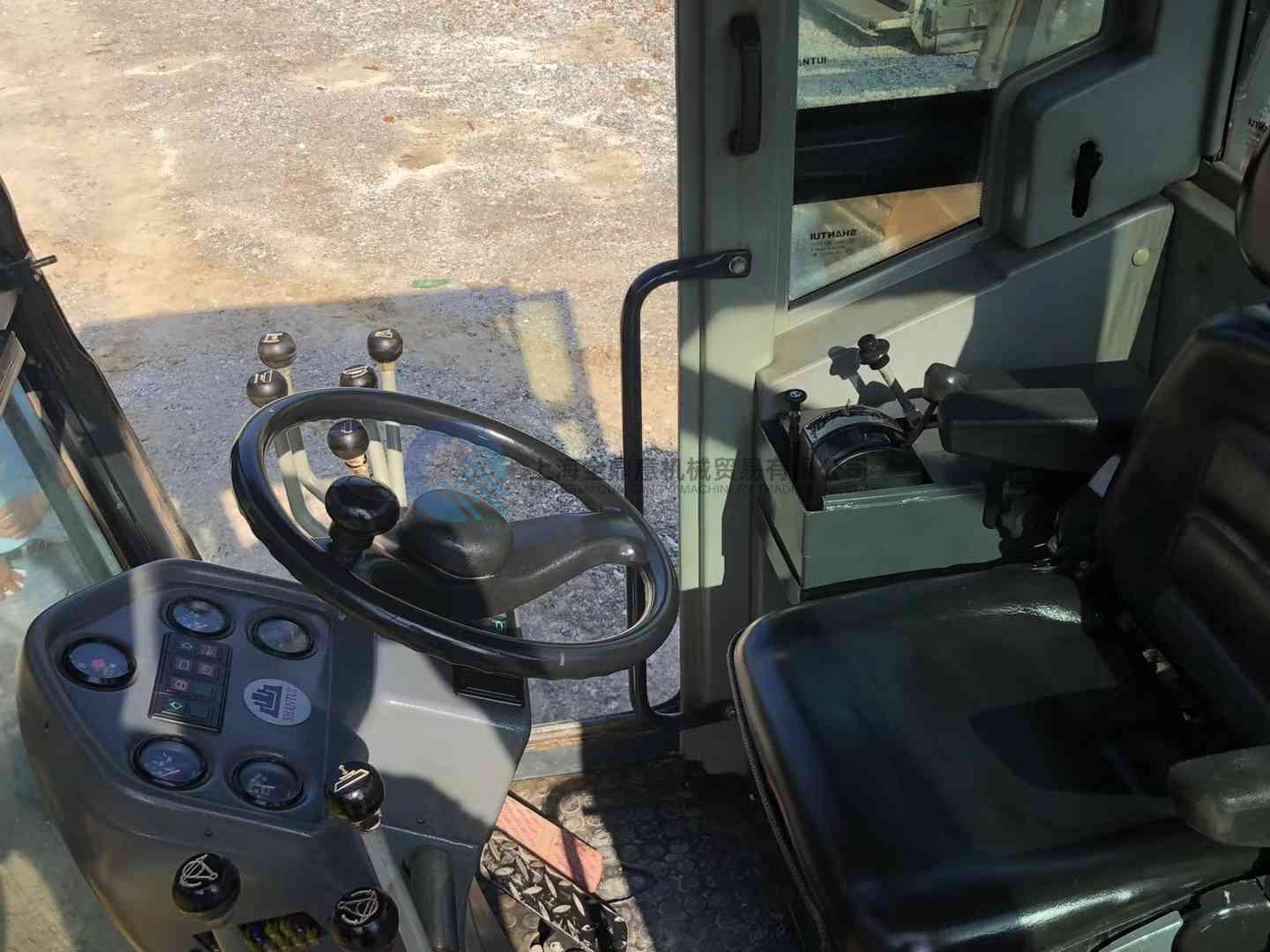 ممهدة الطرق المستعملة SHANTUI SG16-3