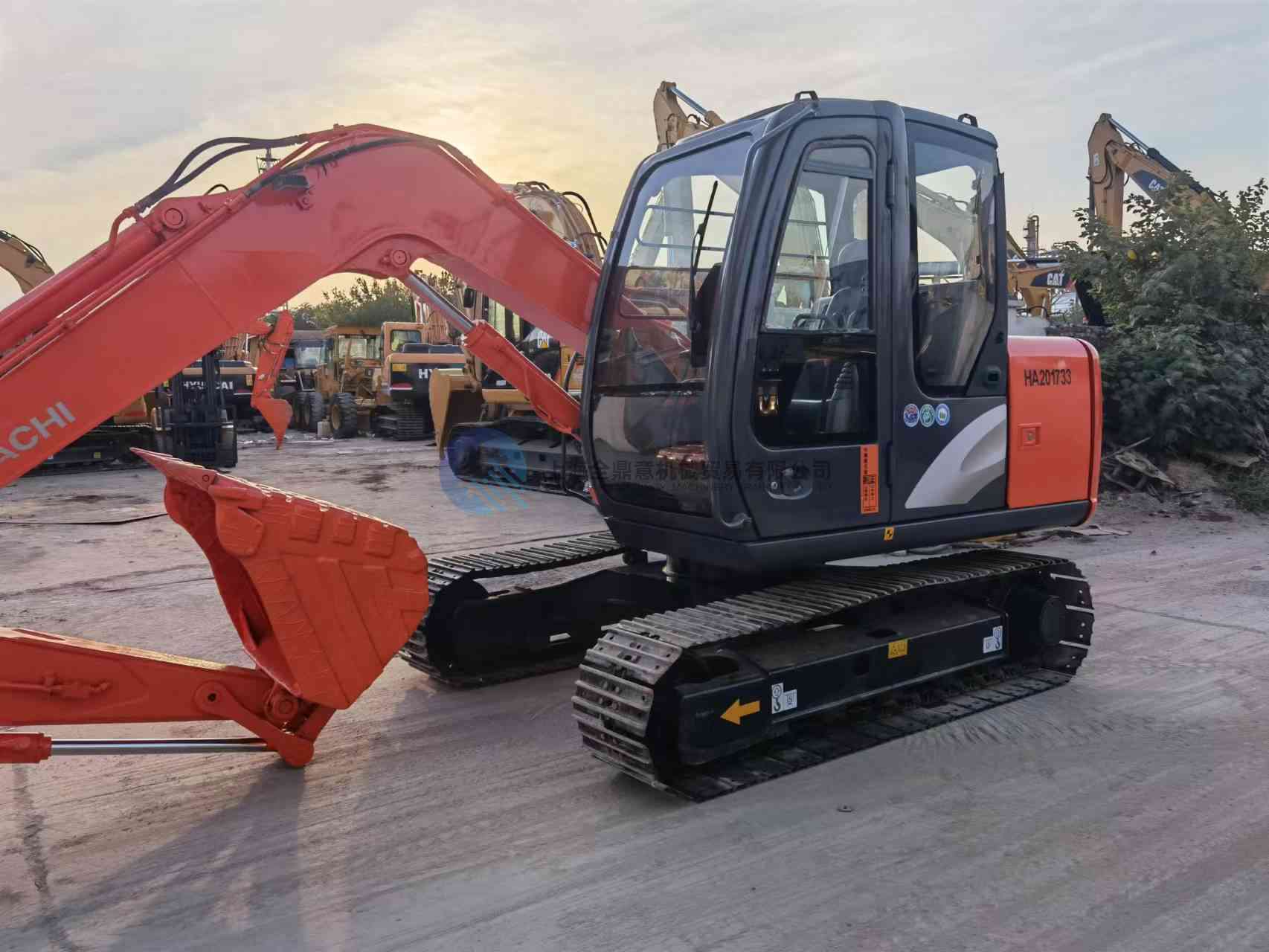 Used HITACHI ZX70 Excavator