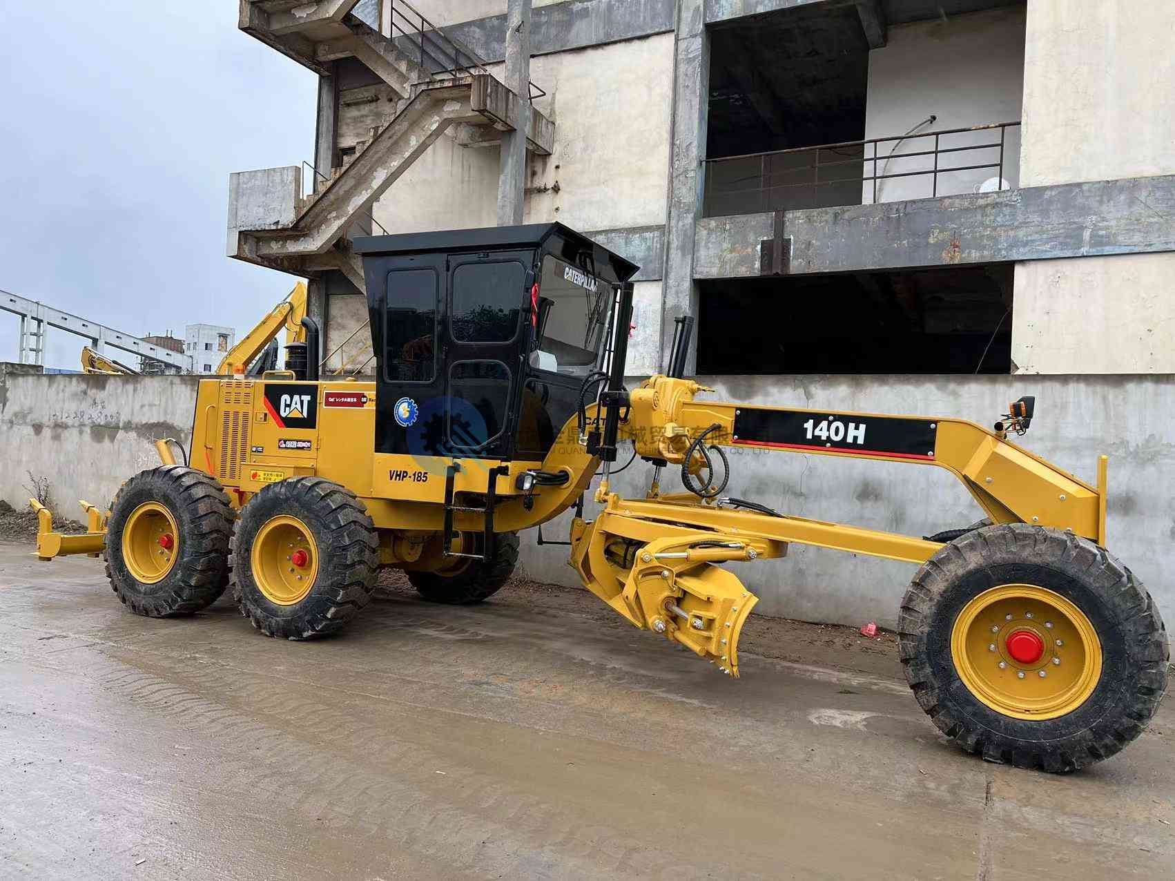 Motoniveladora CAT 140H usada