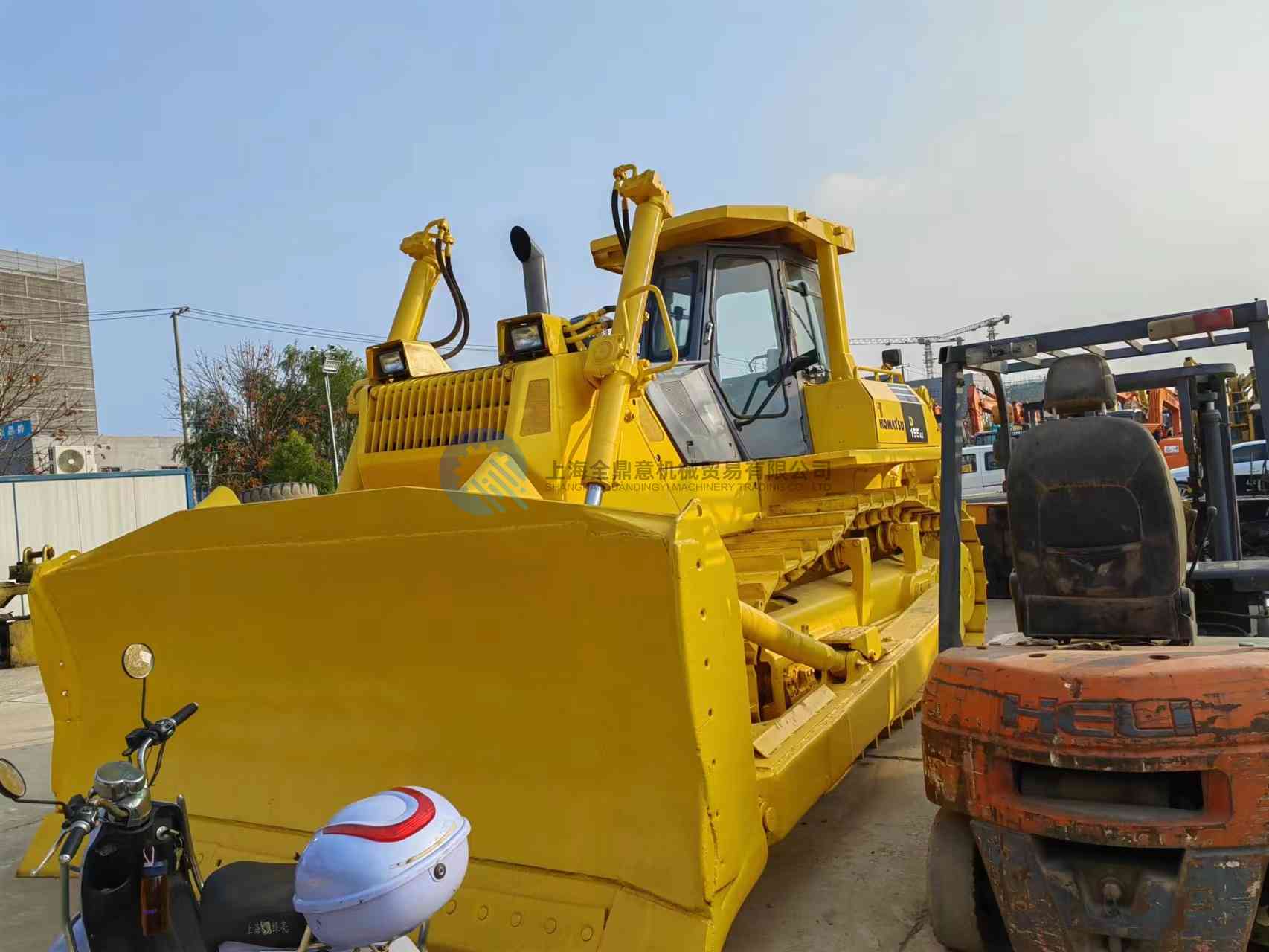 Used KOMATSU D155AX-5 Bulldozer