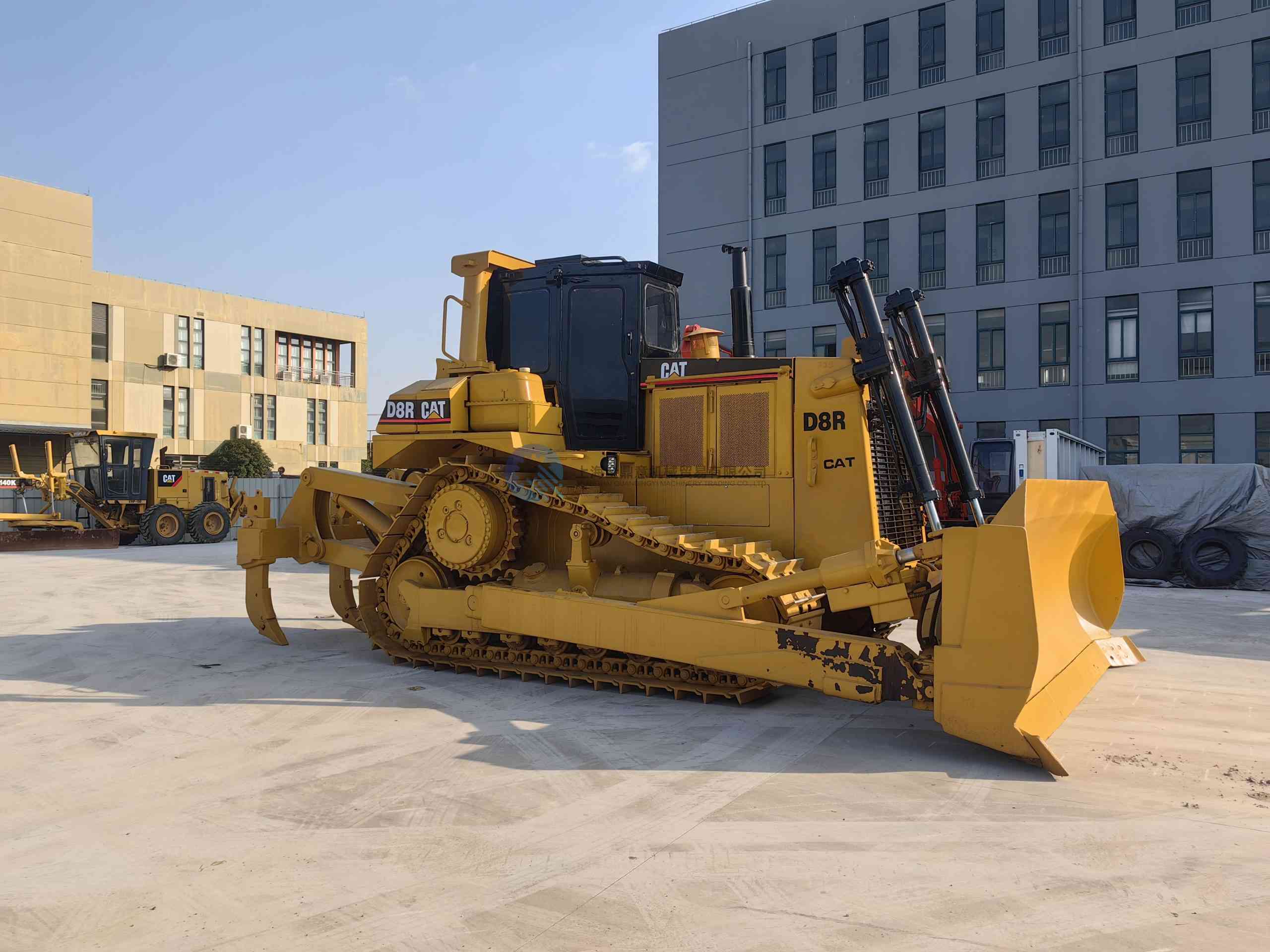 Used CAT D8R Bulldozer