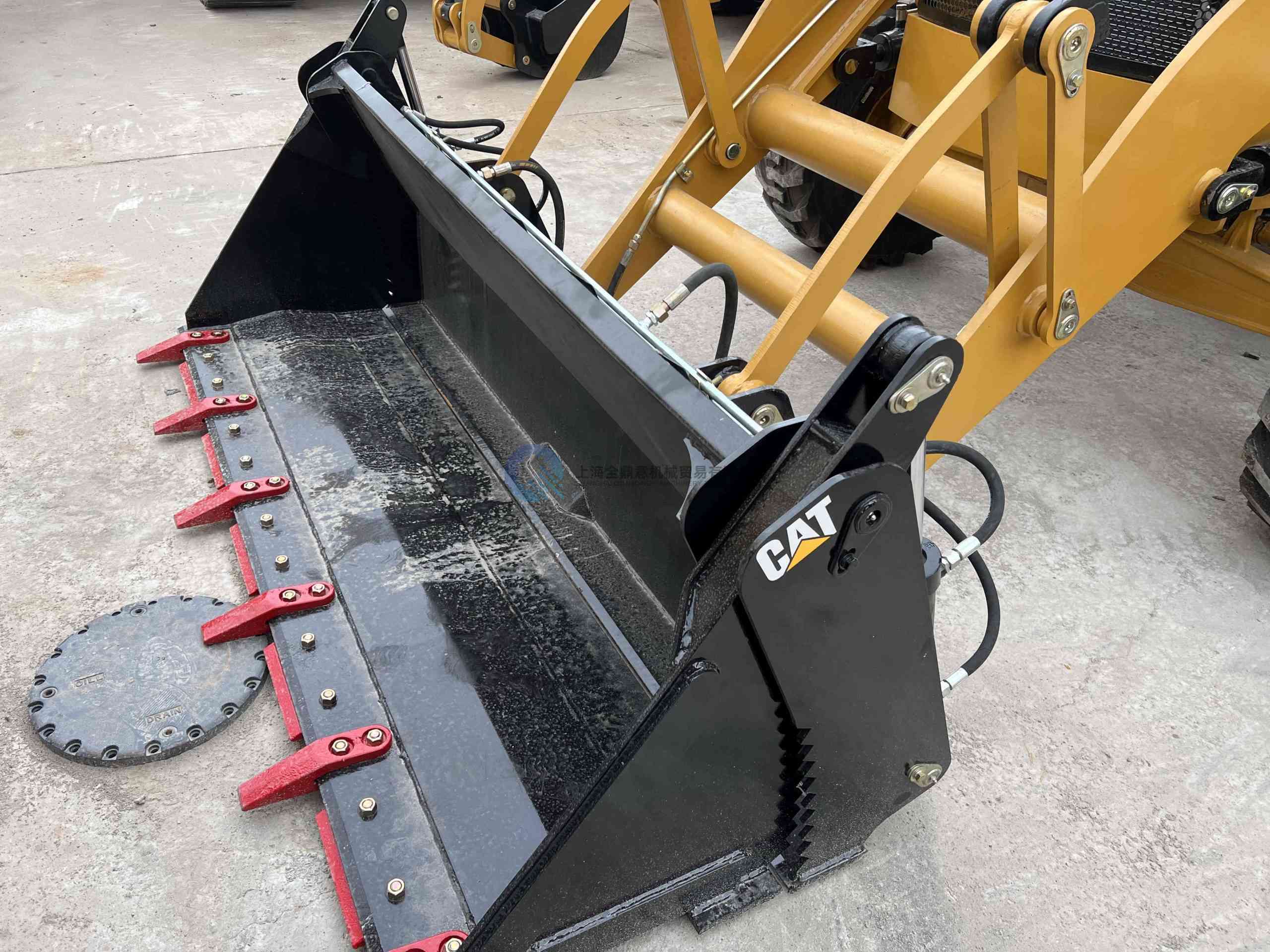 Nueva retroexcavadora CAT 420F2