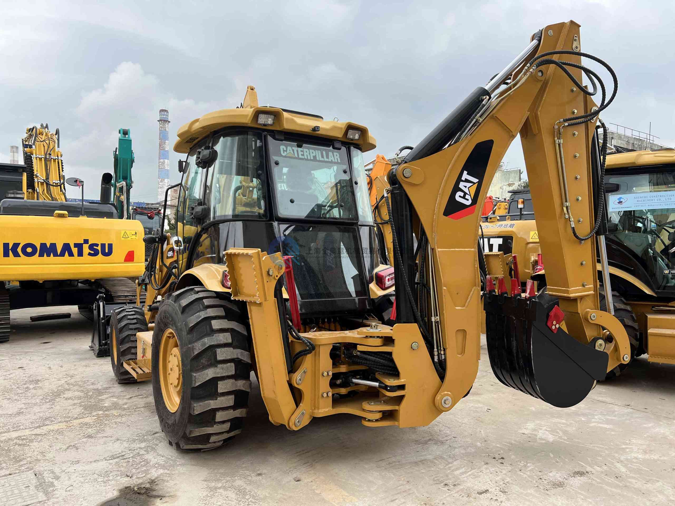 New CAT 420F2 Backhoe Loader