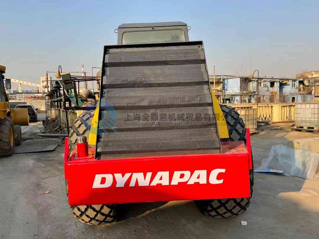 Дорожный каток DYNAPAC CA251D б/у