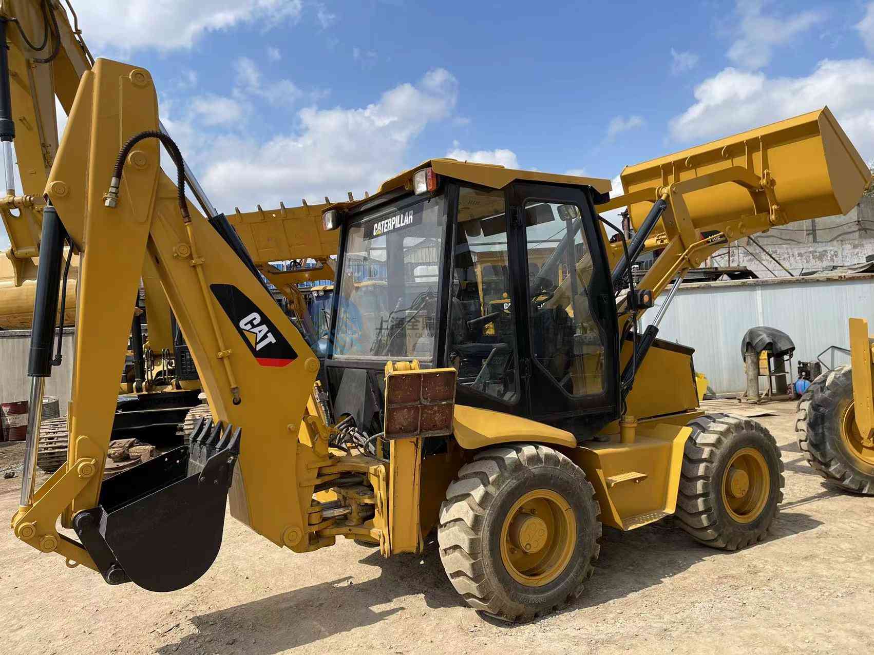 Tractopelle CAT 416E d'occasion