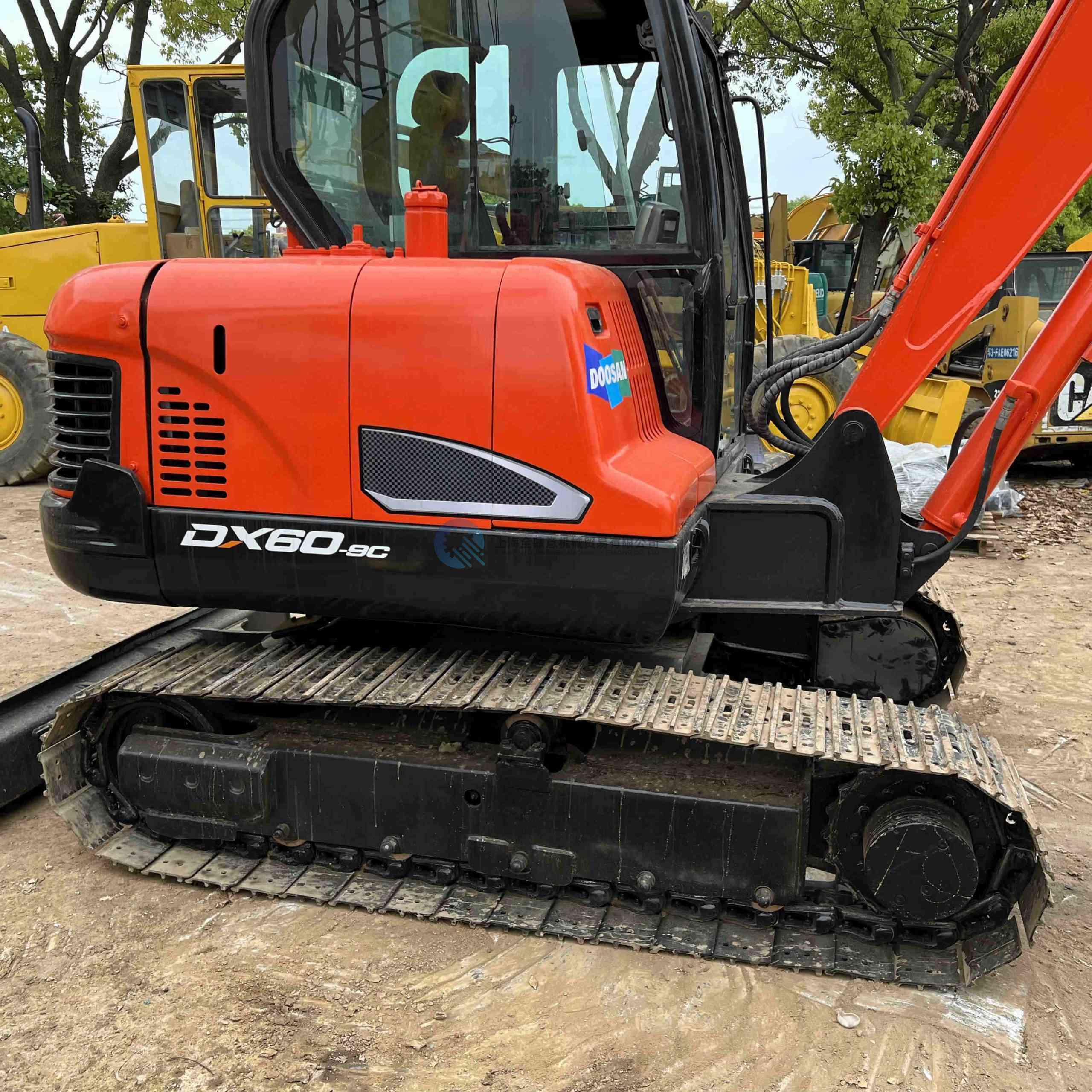 Excavadora DOOSAN DX60-9C usada