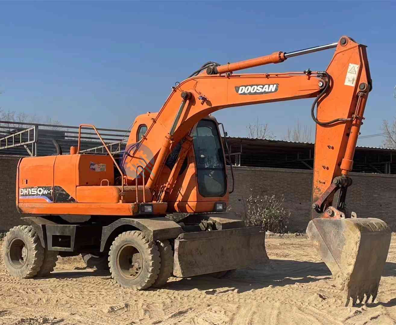 Used DOOSAN DH150W Wheeled Excavator