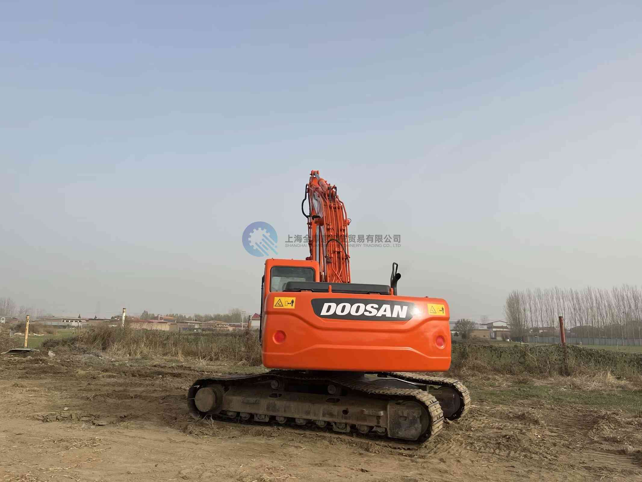 Used DOSAN DX225LCA Excavator