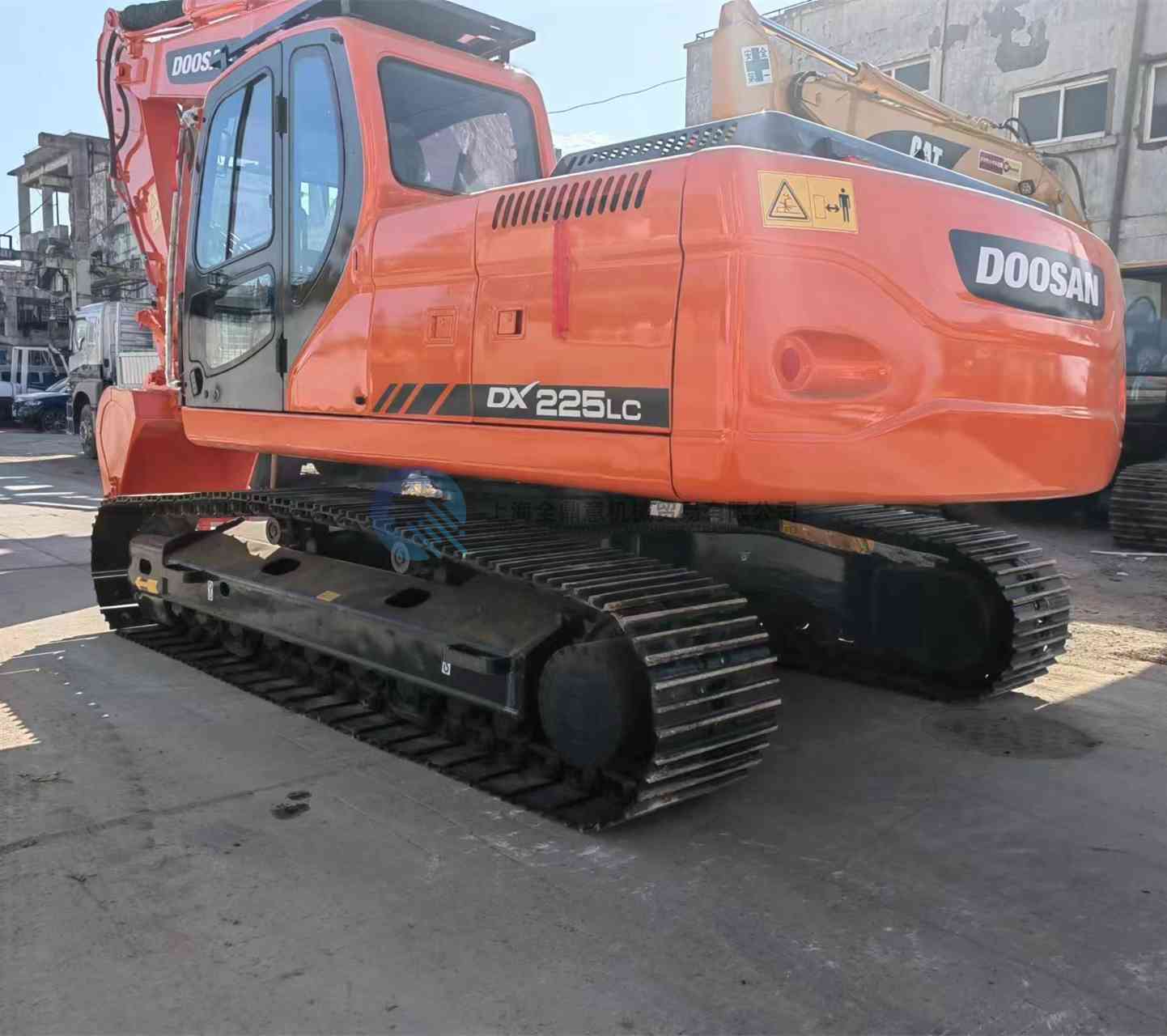 Used DOSAN DX225LC Excavator