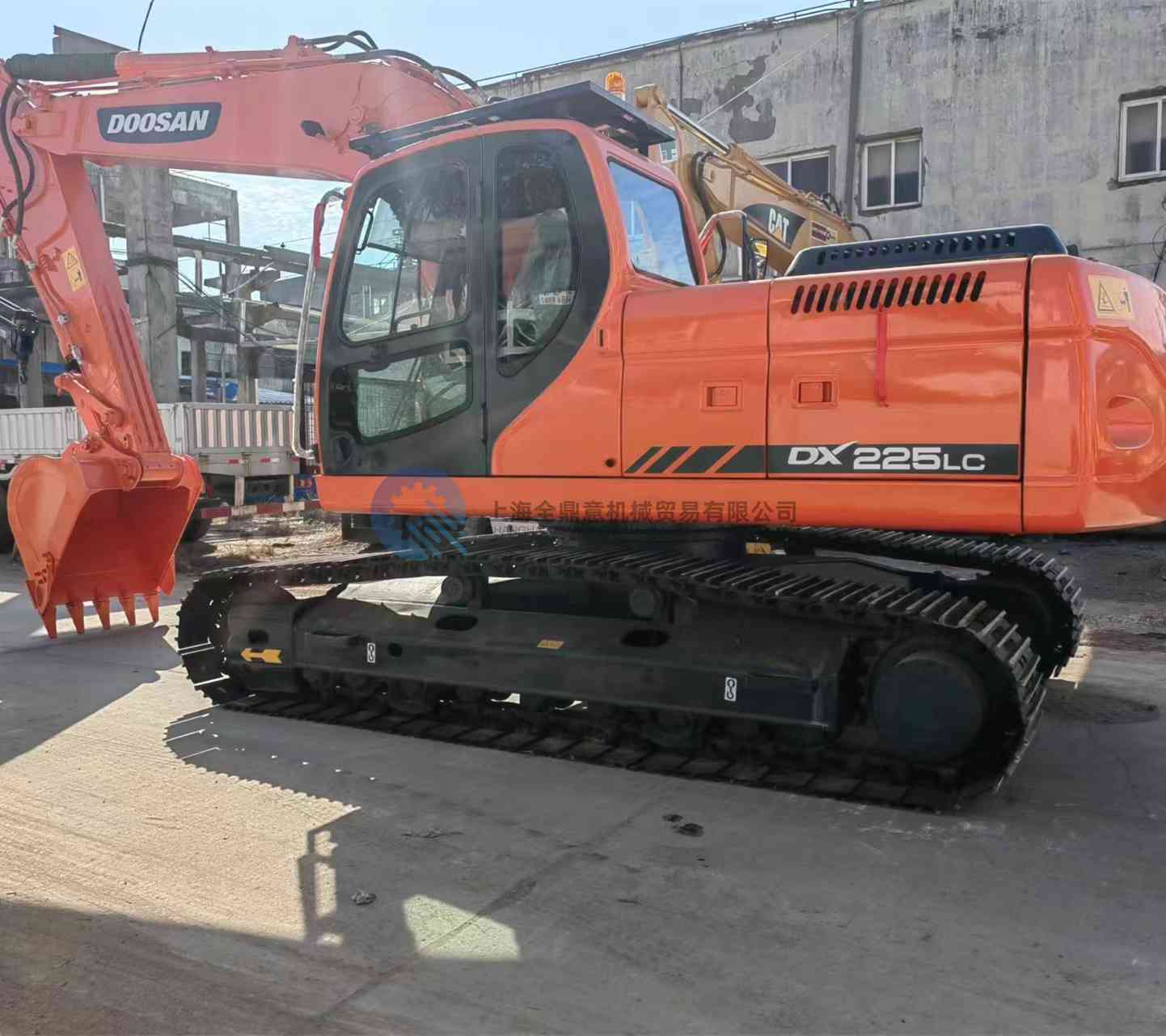 Used DOSAN DX225LC Excavator