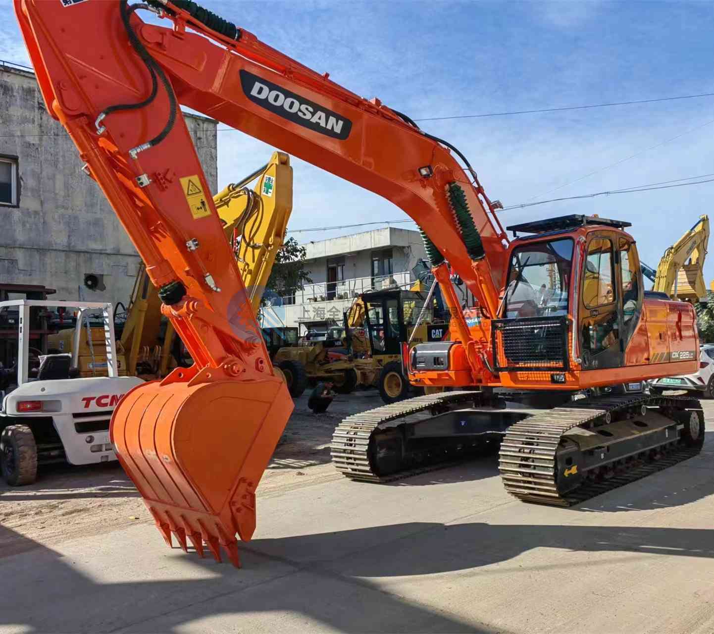 Used DOSAN DX225LC Excavator