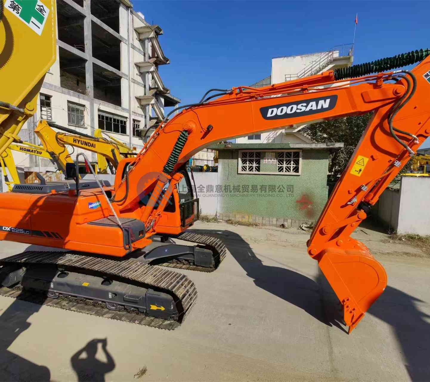 Used DOSAN DX225LC Excavator