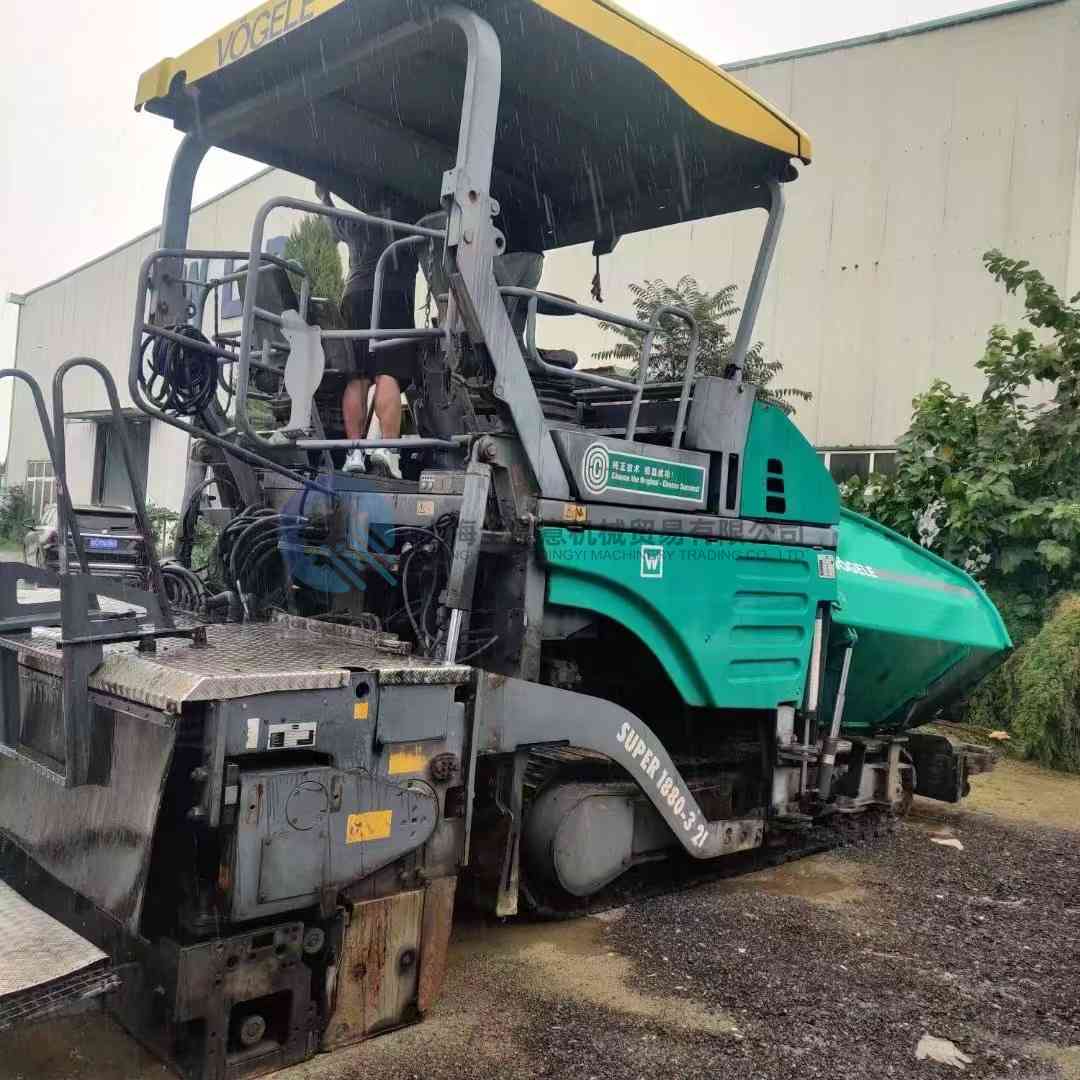 Used Vogele Super 1880-3L 9m Telescopic asphalt paver road machinery