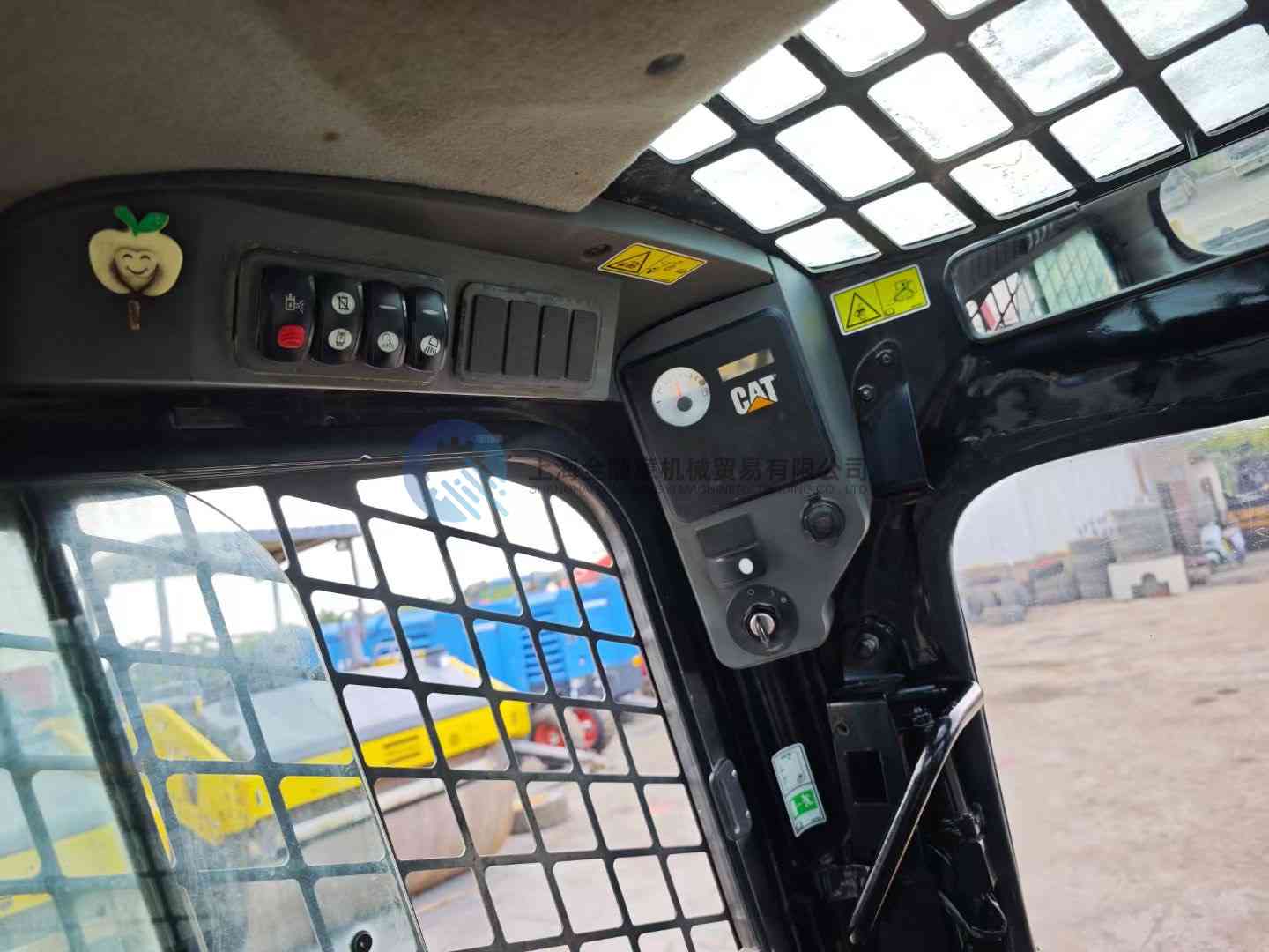 Cargadora compacta CAT 246C usada